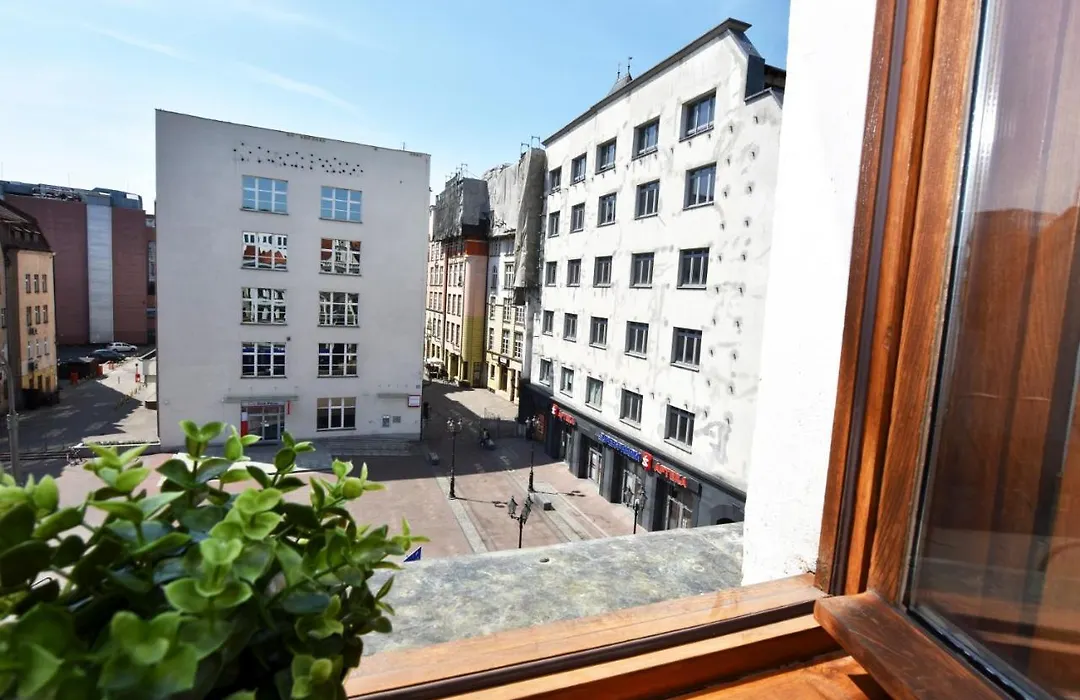 DUKES Hostel - Pokoje prywatne, RYNEK-1